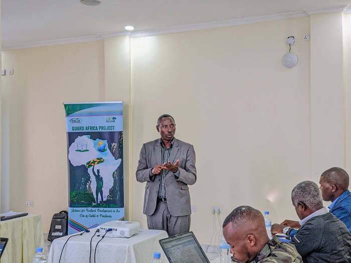 Vuningoma Faustin mu biganiro byo gutegura uwo mushinga