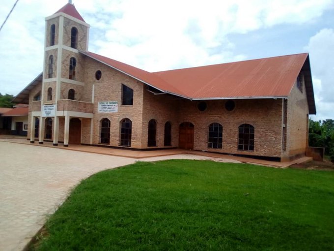 Paruwasi ya Mukarange iherereye mu Karere ka Kayonza iri mu zafunzwe