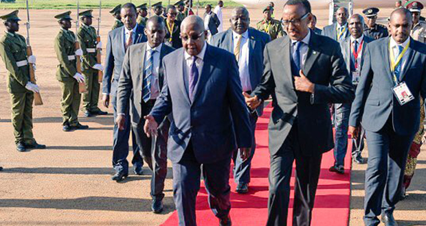 Minisitiri Sam Kutesa yagiranye ibiganiro na Perezida Kagame