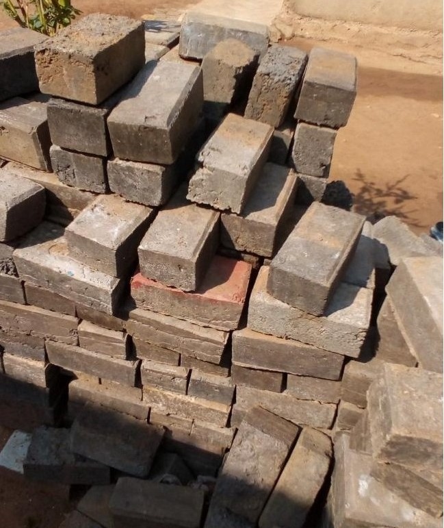 Amapave akozwe mu macupa ya pulasitiki