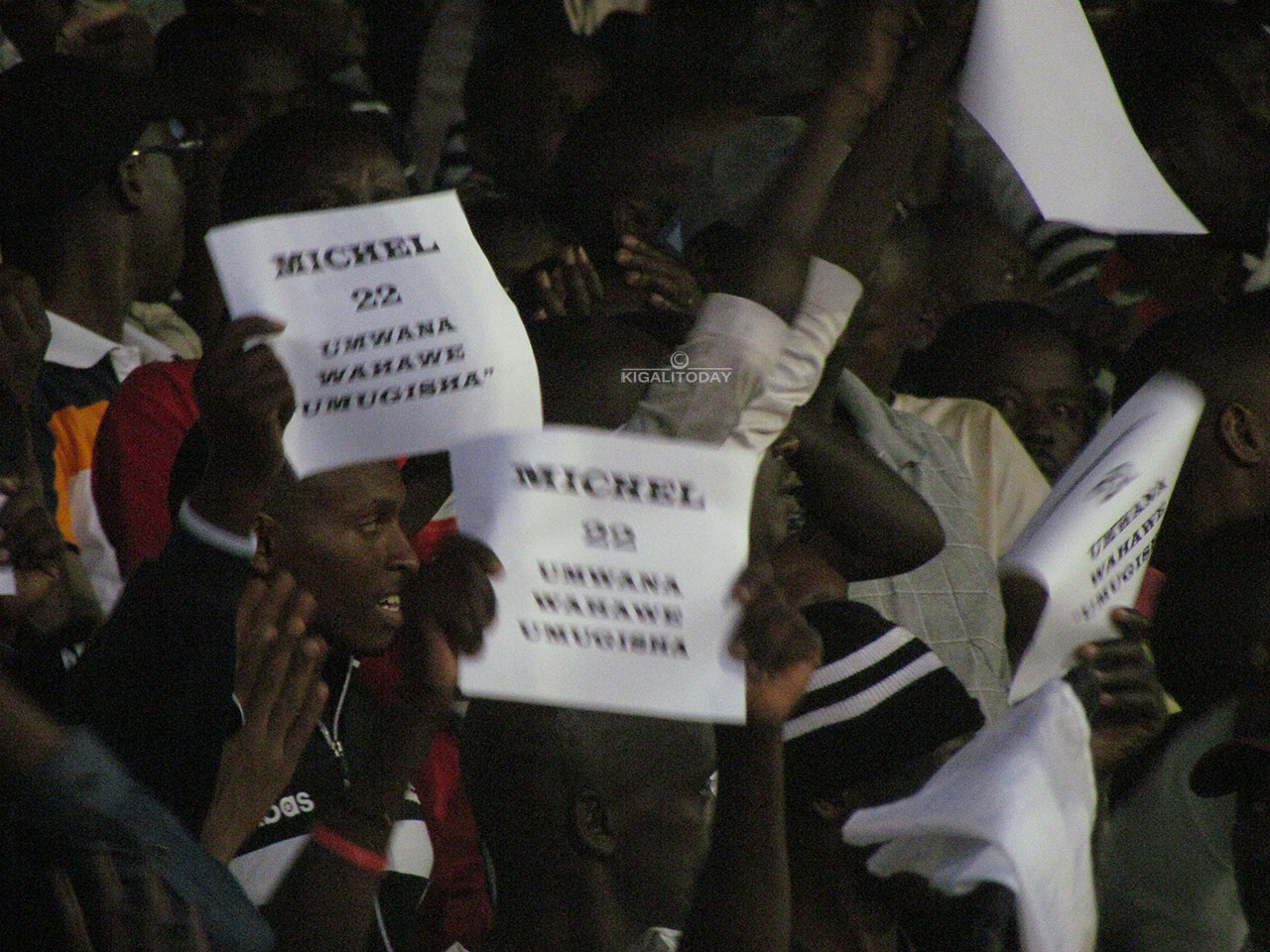 Abafana basezeye kuri Michel Rusheshangoga waguzwe na Singida yo muri Tanzaniya