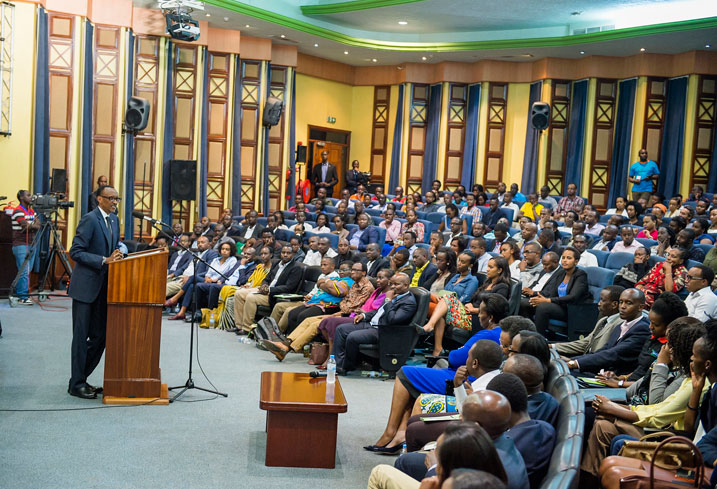 Perezida Kagame mu Ihuriro ngarukamwaka ry'Urubyiruko ritegurwa n'Imbuto Foundation.