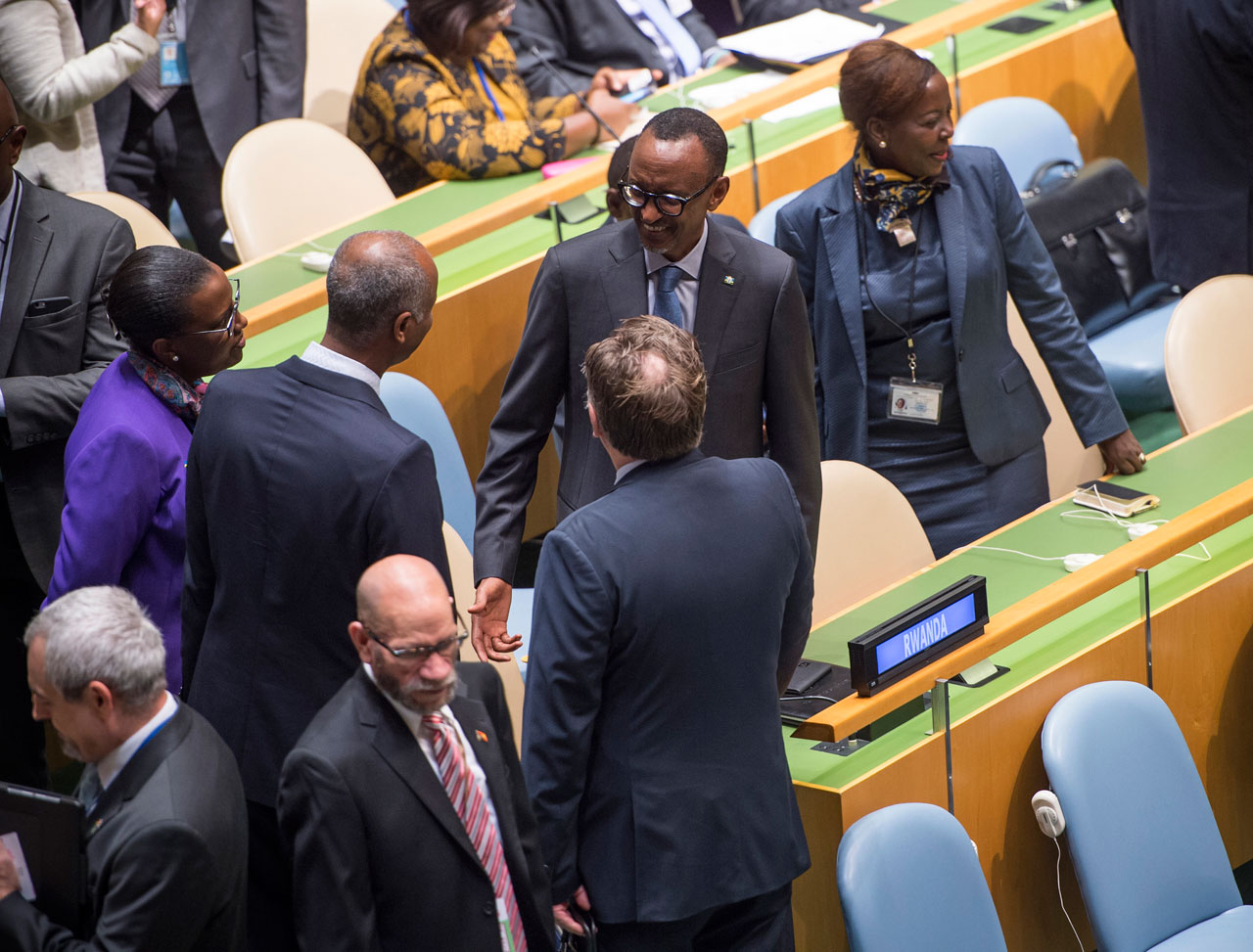 Perezida Kagame yagiye ahura n'abayobozi bakuru b'ibihugu, anatanga ibiganiro mu nama zitandukanye