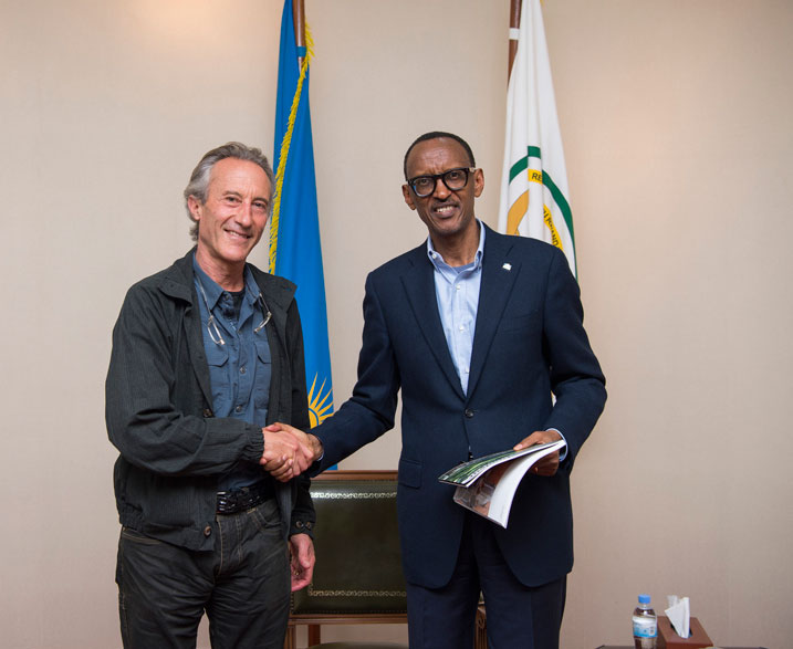 Perezida Kagame yashimiye Jonathan Boyer ku ruhare rwe mu kuzamura umukino w
