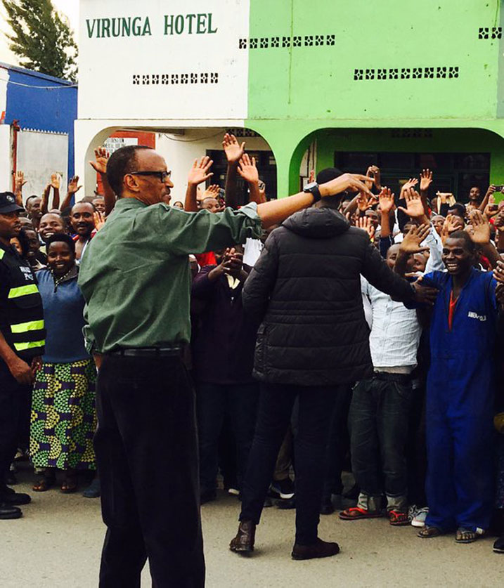 Perezida Kagame yasuye abaturage bo mu Ntara y'Amajyaruguru (Photo @UrugwiroVillage).