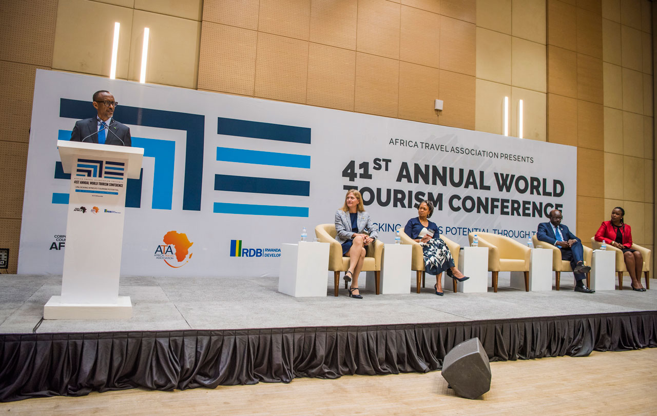 Perezida Kagame yavuze ko Abanyarwanda baturiye parike y