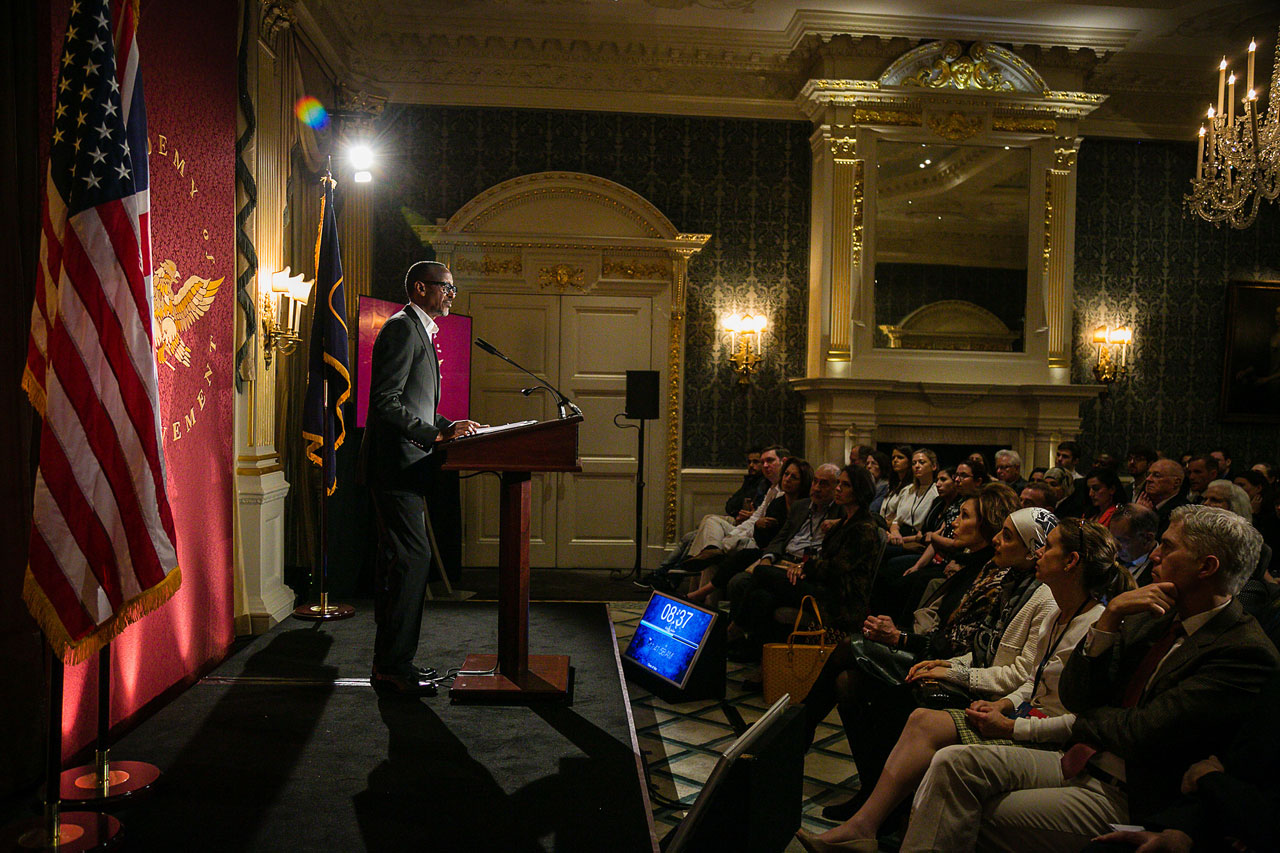 Perezida Kagame yavuze ko gukorera hamwe byatumye Abanyarwanda bubaka igihugu kibateye ishema