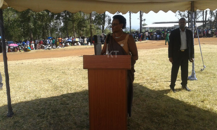 Perezida w'Inteko Ishinga Amategeko/Umutwe w'Abadepite, Hon Donatille Mukabalisa, asaba rubyiruko kwirinda kuyobywa n'ababyeyi babaswe n'ingengabitekerezo ya Jenoside.