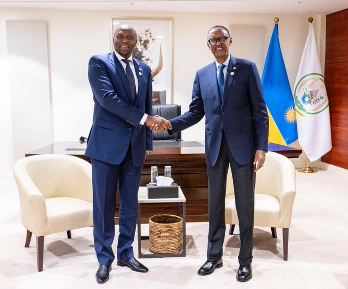 Perezida Kagame yabonanye na Minisitiri w'Intebe wa Eswatini, Russell Dlamini