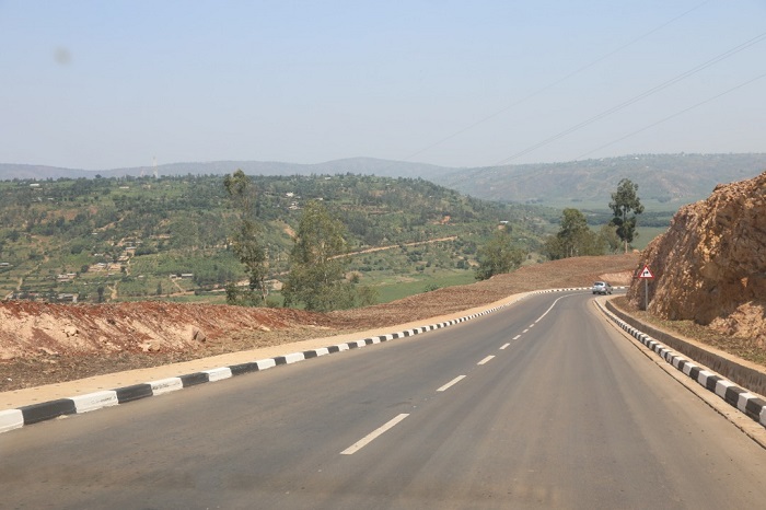 Perezida Kagame yanamurikiwe umuhanda Ruliba - Nyamirambo