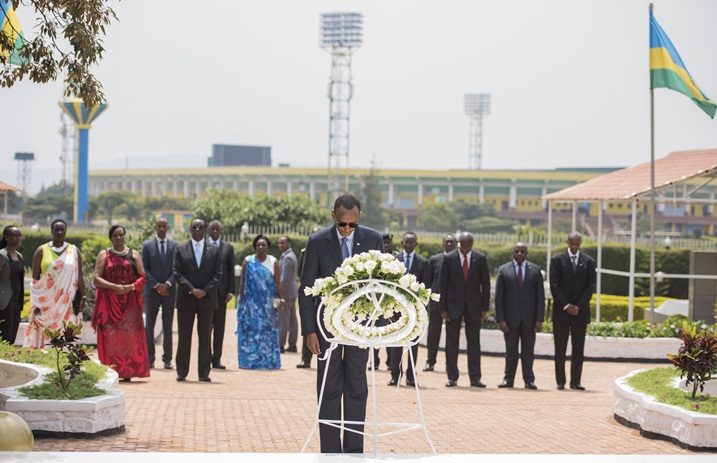Perezida Kagame yunamiye Intwari z