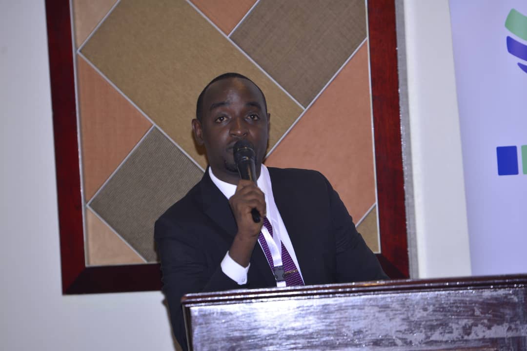 Perezida w'urugaga rw'abageenzuzi bwite b'imari, Fred Twagirayezu