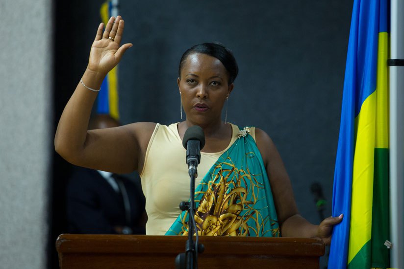 Min Nyirasafari Esperance ni we wasimbuye Uwacu Julienne muri MINISPOC