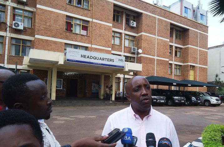 Karegeya asobanura ko abiba umuriro w'amashanyarazi babahombya akayabo