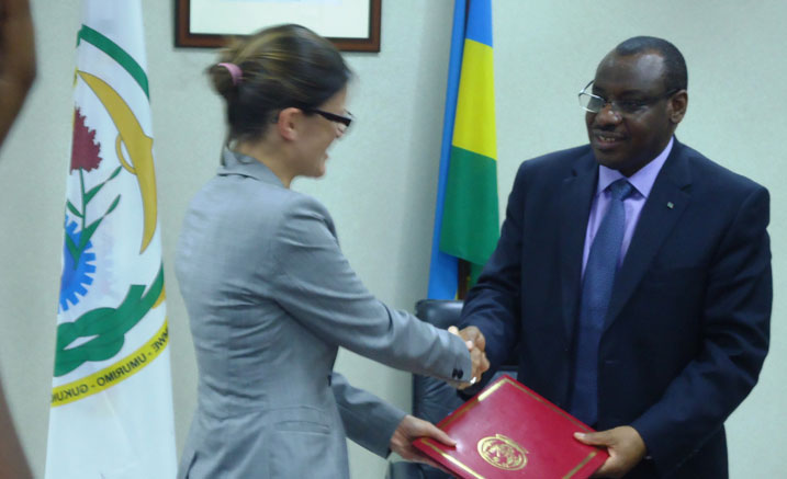 Inkunga izafasha mu kuvugurura ubuhinzi no gufata neza umusaruro butanga.