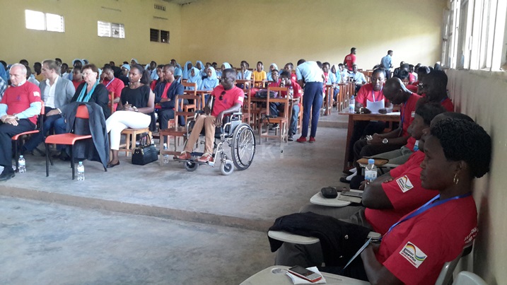 Urubyiruko ruturutse mu karere k