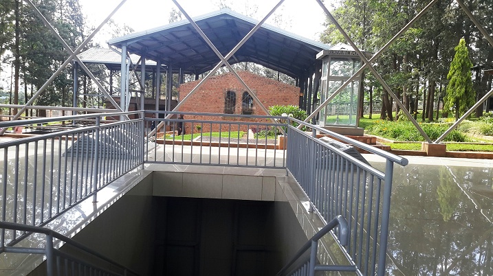 Mu rwibutso rwa Jenoside rwa Ntarama mu Bugesera hashyinguwe imibiri y'Abatutsi basaga 5,700