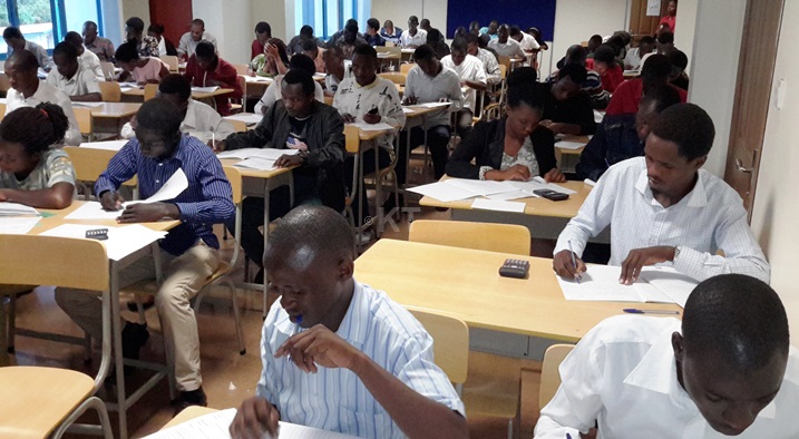 Ababaruramari mu bizamini bibahesha kuba abanyamwuga.