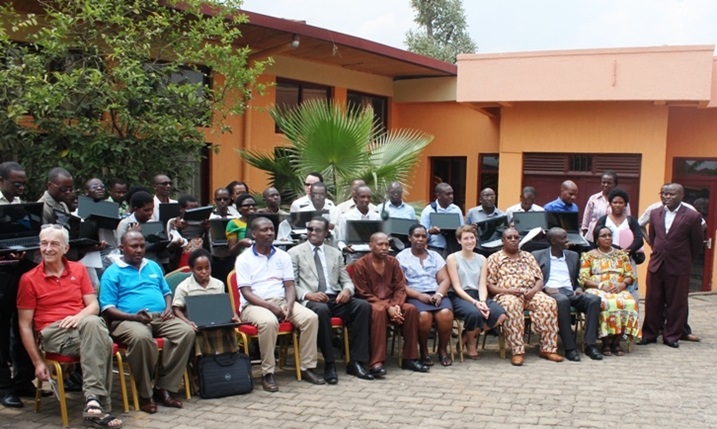 Bamwe mu bafite ubumuga bwo kutabona bagenewe mudasobwa zabafasha kuva mu bushomeri.