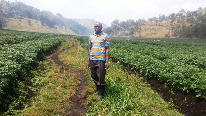 Kuhira imyaka no guhinga ibihangana n'ibiza, mu byatumye ubukungu bw'Igihugu budahungabanywa n'imihindagurikire y'ibihe