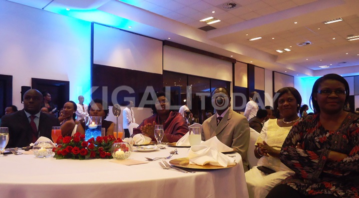 Abayobozi bakuru b'Igihugu mu gitaramo cyo gutangiza umuryango wa New faces New voices.