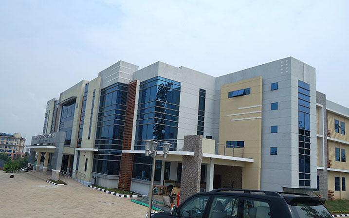 Inyubako yatashywe izigishirizwamo ibijyanye n'ubumenyi n'ikoranabuhanga.