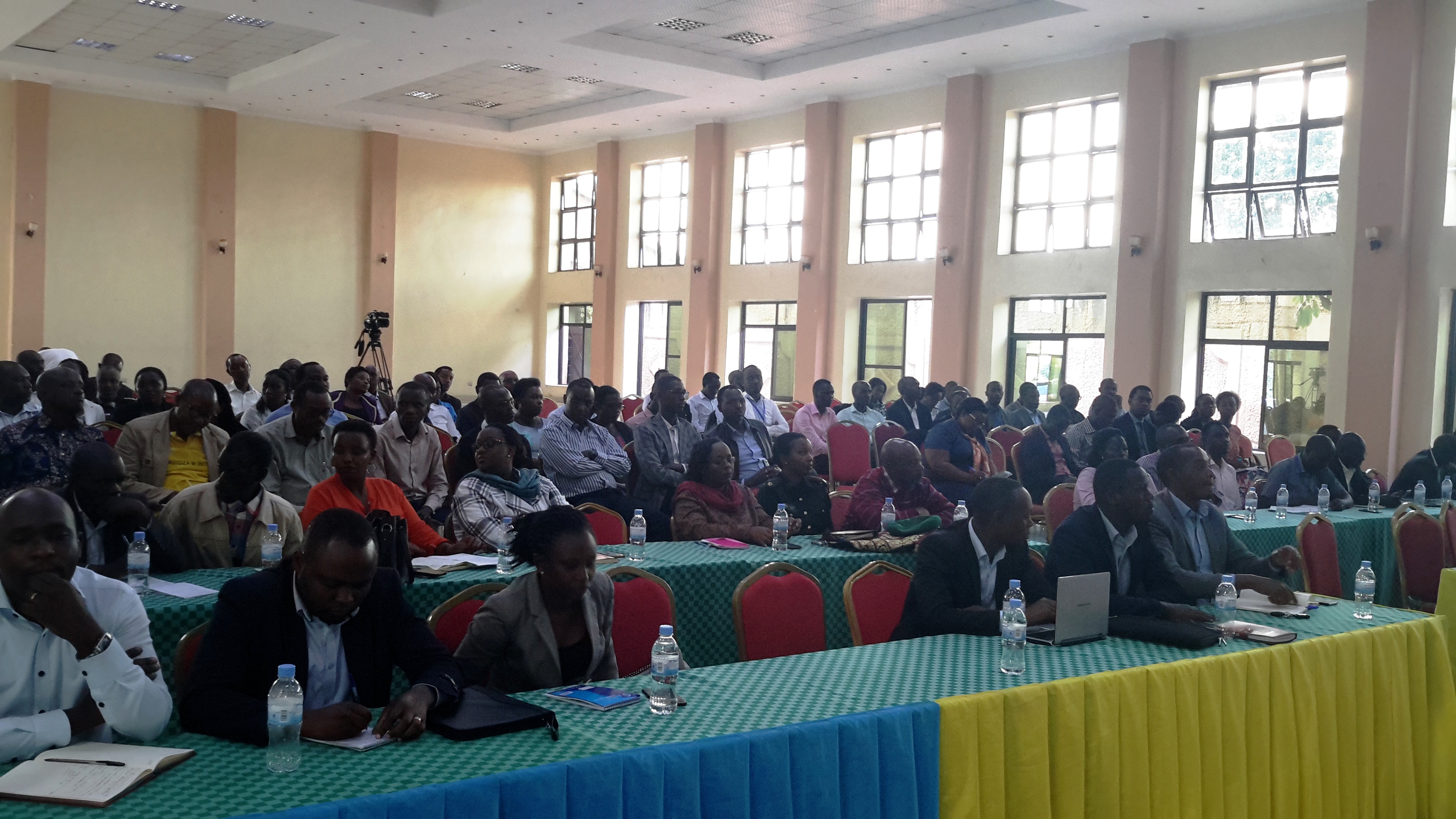 Abanyamategeko b'ibigo bya Leta basabwe gutungira agatoki MINIJUST aho amafaranga ya Leta ashobora kuba anyerezwa