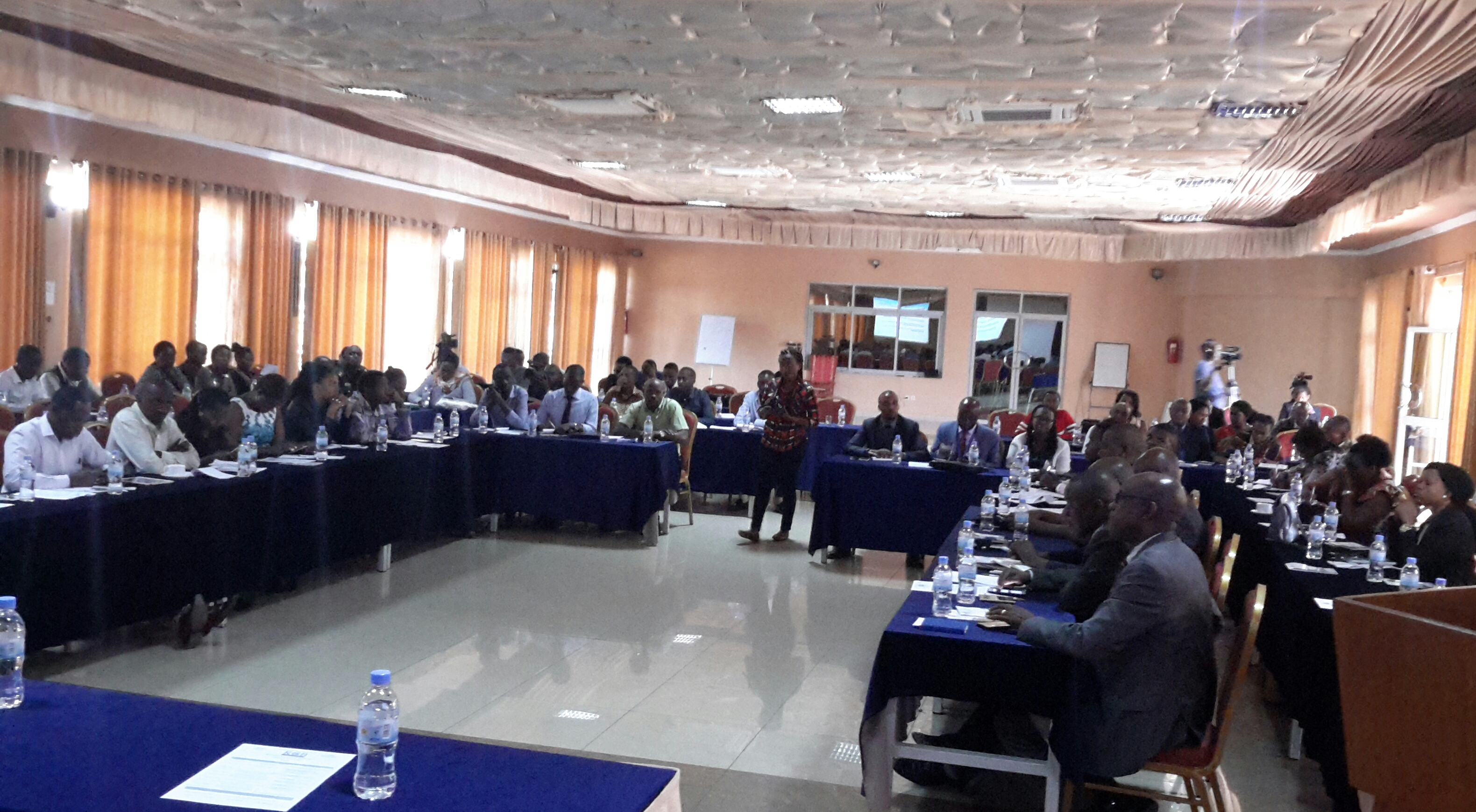 Itangazamakuru hamwe n'Inzego zitandukanye za Leta n'iz'Abikorera biyemeje gukora kinyamwuga ariko amakuru agatangwa