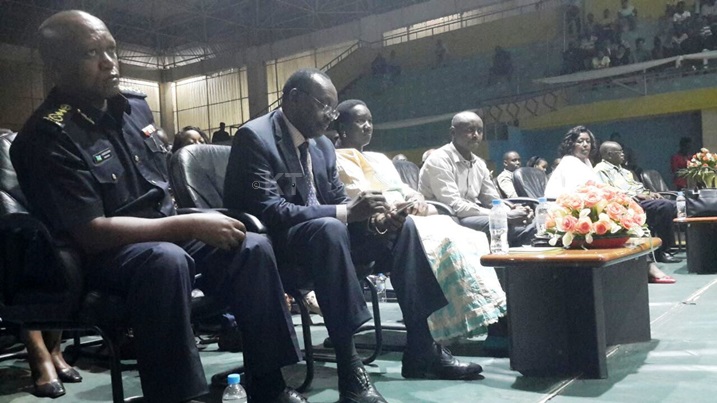 Mu banyacyubahiro bitabiriye igitaramo cy'Urukerereza harimo ba Ministiri Francois Kanimba w'Ubucuruzi n'Inganda, Uwacu Julienne w'Umuco na Siporo, ndetse na Dr Agnes Binagwaho w'Ubuzima.