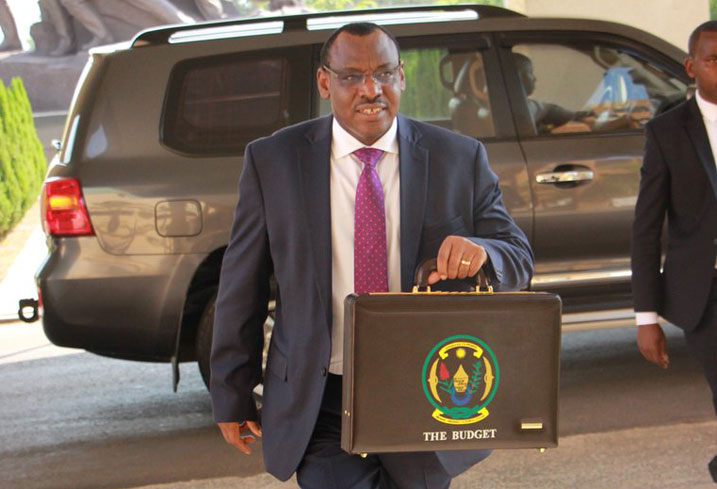 Ministiri w'imari n'igenamigambi, Amb Claver Gatete ajya gusobanura iby'ingengo y'imari ya buri mwaka mu Nteko ishinga amategeko