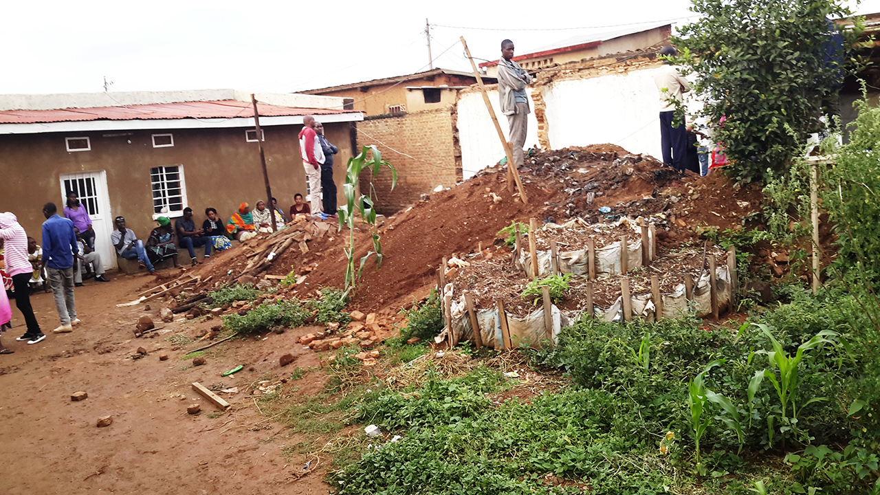 Bari barahinzeho akarima k'igikoni