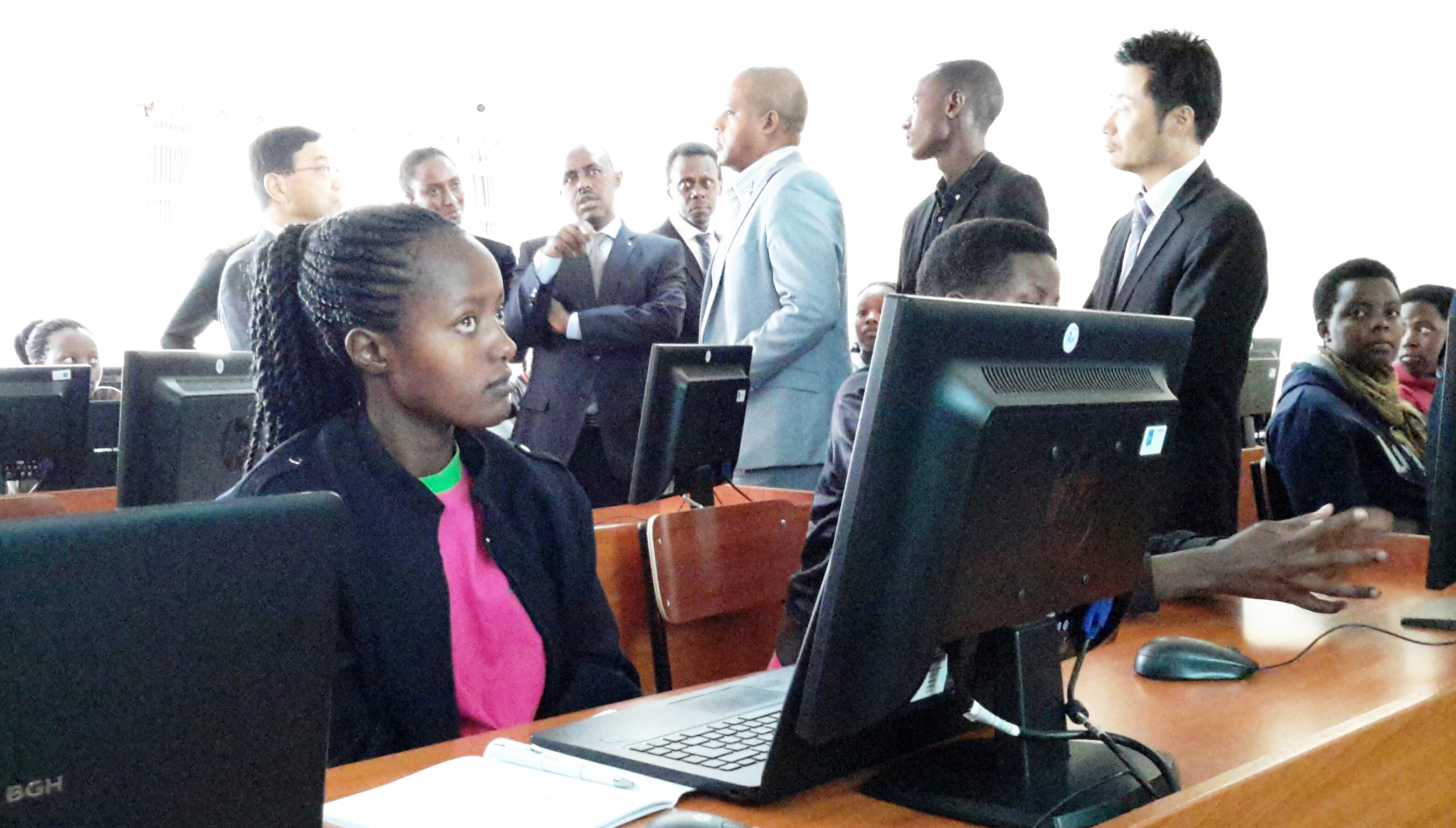 IPRC yahuguye mu bijyanye n'ikoranabuhanga abanyeshuri bahawe ibihembo na Imbuto Foundation 