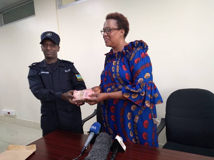 Uwari wibwe amafaranga yasubijwe ayari asigaye babashije kubona