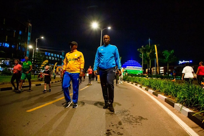 Pudence Rubingisa, Umuyobozi w'umujyi wa Kigali yari mu bitabiriye Kigali Night Run.