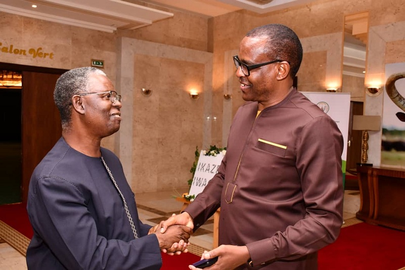 Amb. Jean Pierre Karabaranga (iburyo) na Dr Fodé NDIAYE 