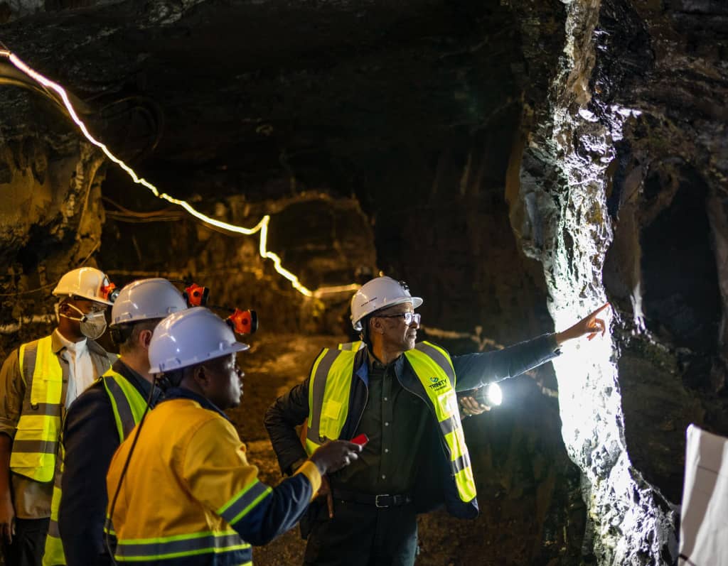 Perezida Kagame yasuye ikirombe gicukurwamo Wolfram cya Nyakabingo 