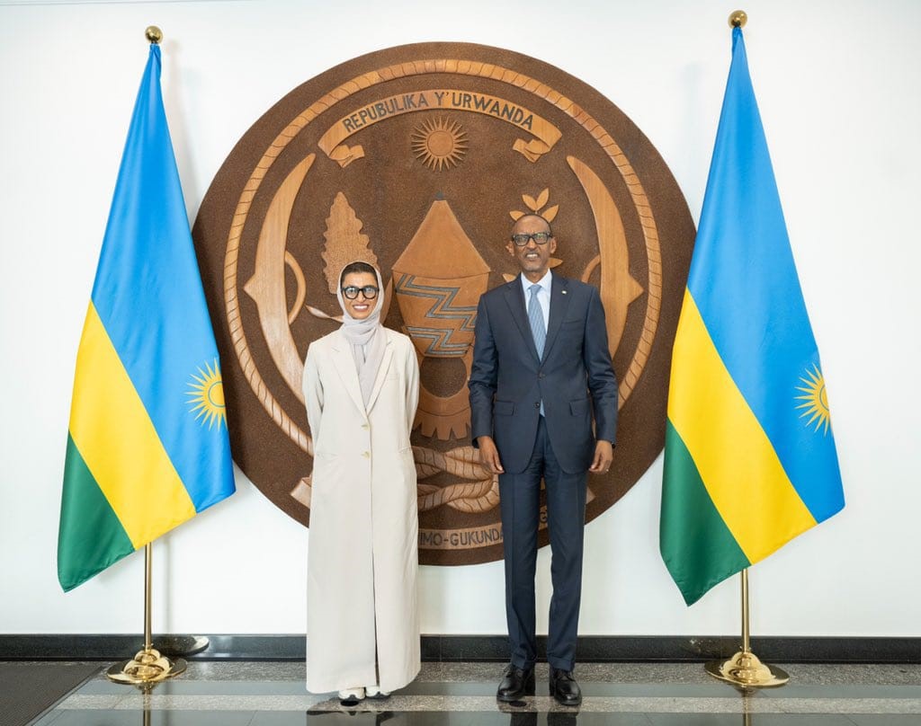 Perezida Kagame na Minisitiri Noura bint Mohammed Al Kaabi