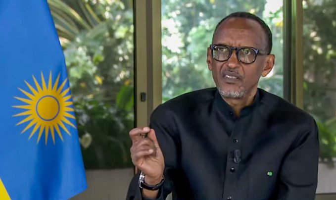 Perezida wa Repuburika, Paul Kagame, ubwo yaganirizaga Abanyarwanda