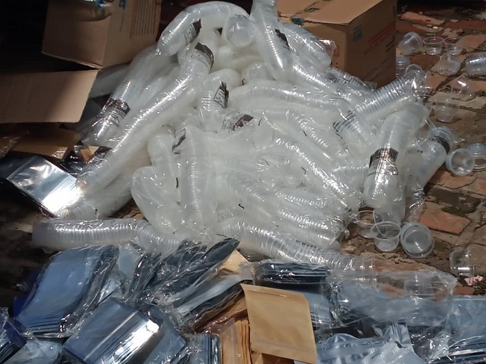 Abanyarwanda barasabwa kongera imbaraga mu kurwanya ibikoresho bya pulasitiki