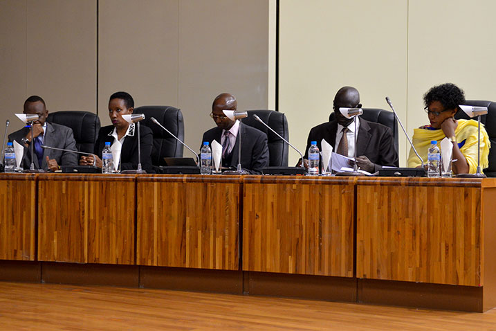 Bamwe mu ba Ministiri bari kumwe na Ministiri w'Intebe.