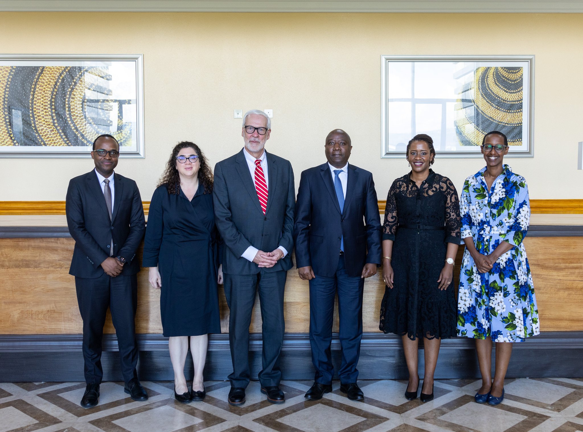 Minisitiri w'Intebe Dr Ngirente hamwe n'itsinda riherekeje Dr. Paul Le Blanc