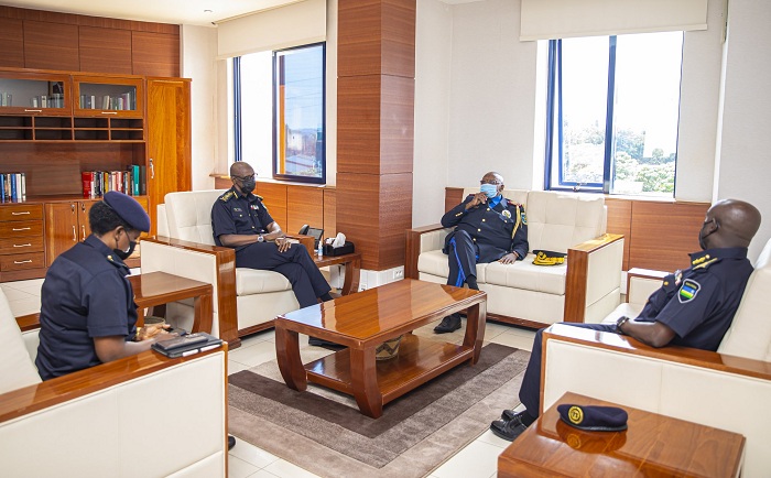 Abayobozi bombi bagiranye ibiganiro