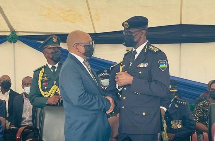Nyuma y'ibirori Minisitiri w'Intebe w'Ubwami bwa Lesotho, Dr. Moeketsi Majoro yaganiriye n'Umuyobozi mukuru wa Polisi y'u Rwanda IGP Dan Munyuza