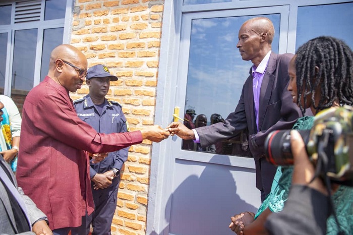 Minisitiri Gasana na we yitabiriye icyo gikorwa