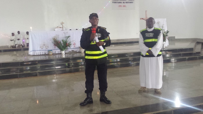 CS Alphonse Businge avuga ko impanuka zo mu muhanda nyinshi ziterwa n'uburangare ahanini buturuka ku gukoresha ibisindisha