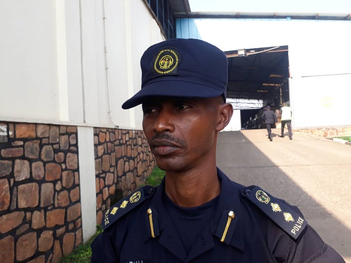 CSP Muhabwa uyoboye umutwe w'abapolisi 140 bagiye muri CAR kuri uyu wa gatatu tariki 15 Mutarama 2020