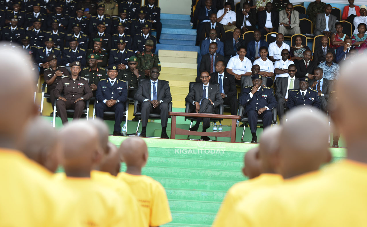 Perezida Kagame yavuze ko Polisi ikora neza iyo ifatanyije n'abaturage 