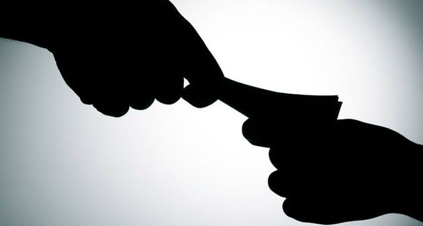 Polisi igira abantu inama yo kwirinda gutanga ruswa