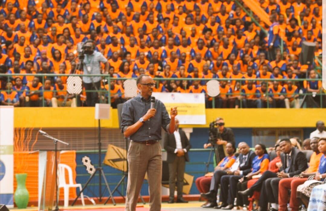 Perezida Kagame avuga ko icyo abandi bakora n'Abanyarwanda bagikora