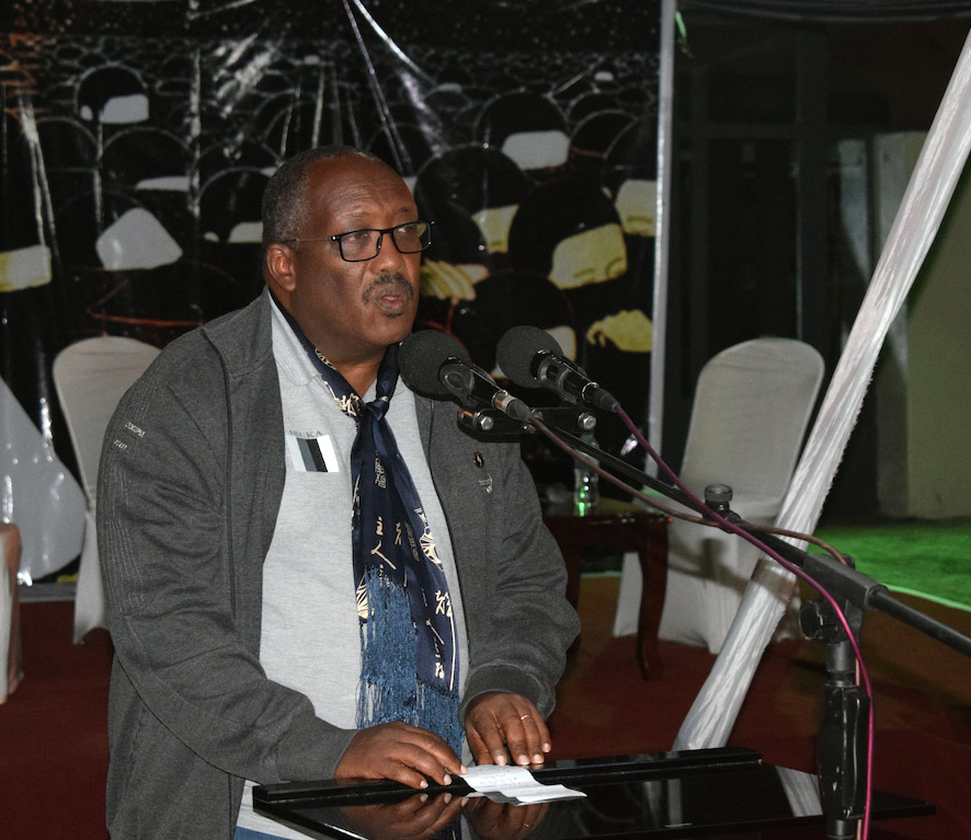 Prof. Dusingizemungu asaba ko abakoze Jenoside bakidegembya mu mahanga bakurikiranwa